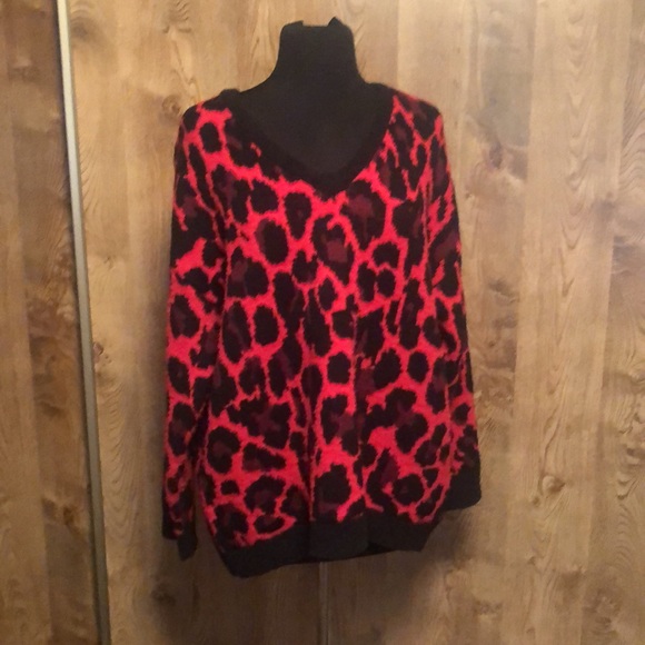 Pretty Red & Black Sweater by Apt. 9 - Picture 6 of 9